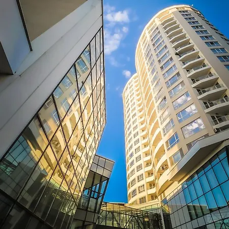 Arena Mall Galleria & Parking 4 Apartment