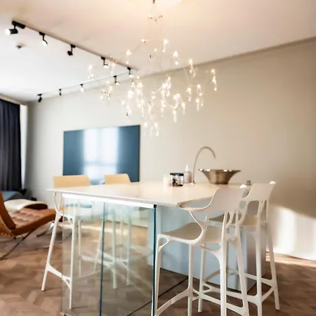 Arena Mall Galleria & Parking 4 Apartment *